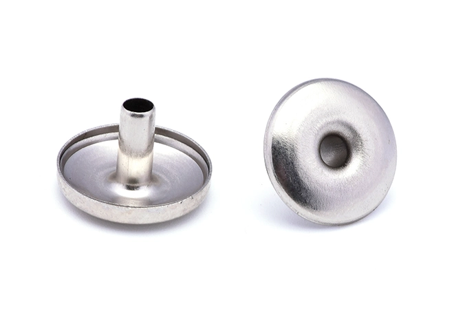 Cappuccio a forma di bottone